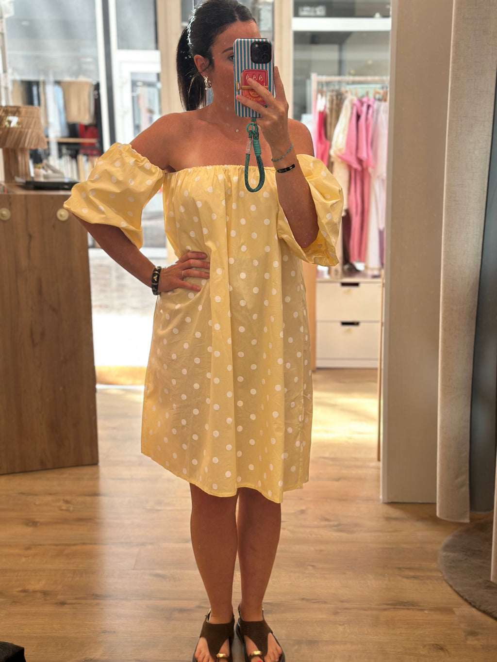 Robe pois jaune